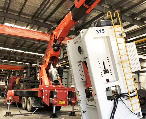 文罗镇附近随车吊出租，轻松解决运输难题