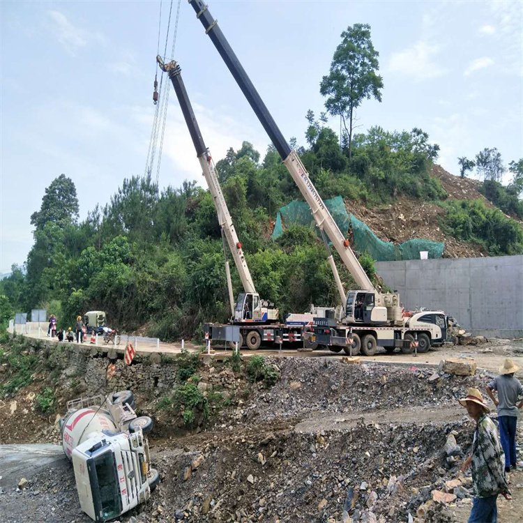 文罗镇汽车掉沟里叫吊车救援要多少钱