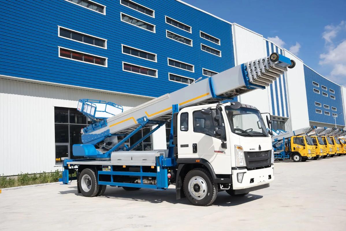 文罗镇出租云梯车高空作业车 建筑垃圾搬运